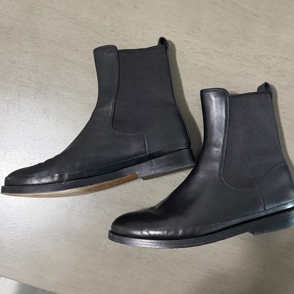 Vince | Cecyl Leather Ankle Boot in Black Size 8 - Picture 5 of 10